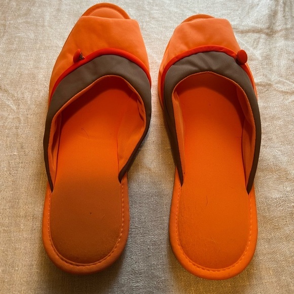 Vintage Gossard Artemis orange house slippers size 10-11 see photo with ruler - Picture 3 of 7